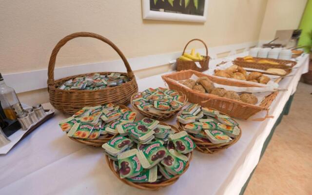 Holiday Inn Express and Suites Lisbon Principe Real by IHG