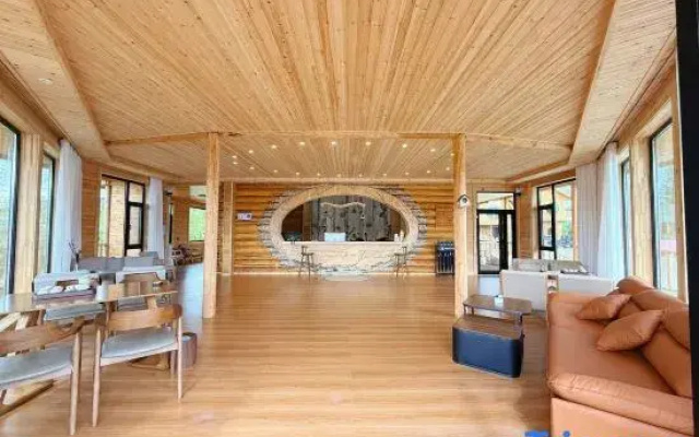 Moerdaoga Senlin Shuchao Hotel