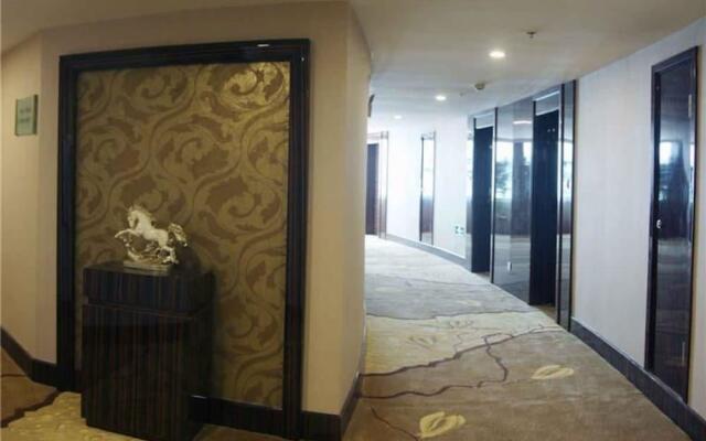 GreenTree Huainan Tianjiaan Square Guangchang road Hotel