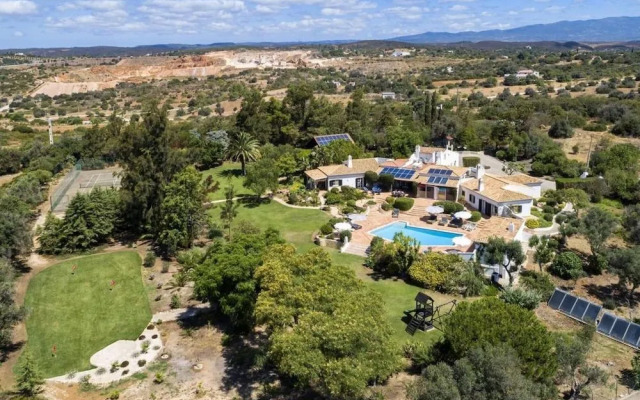 Quinta Da Brisa In Mexilhoeira Grande