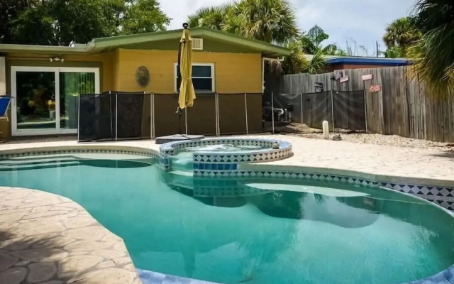 4BR Spacious Paradise