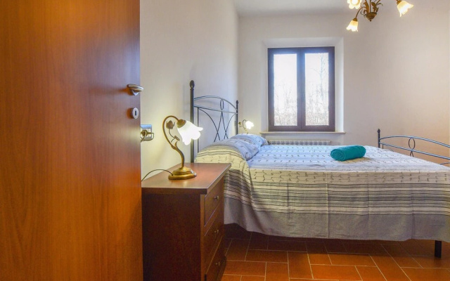 Beautiful Home in Chiusdino With Wifi and 5 Bedrooms