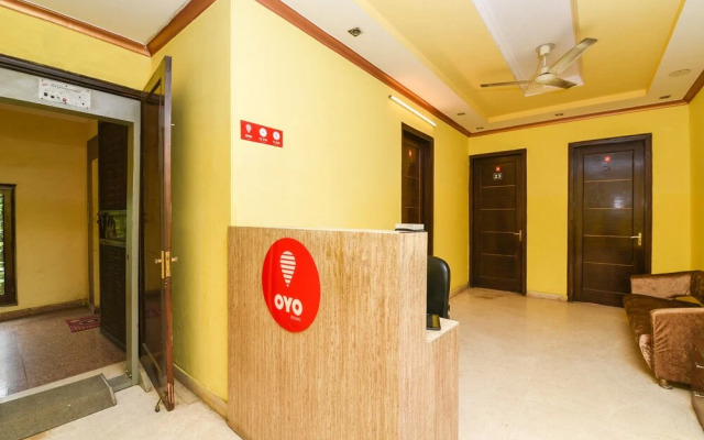 OYO 8534 Paradise Inn DEL728