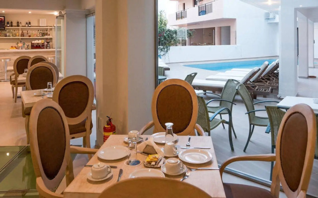 Artemis Hotel Apartments
