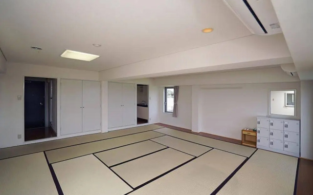 Tobi Hostel and Apartments