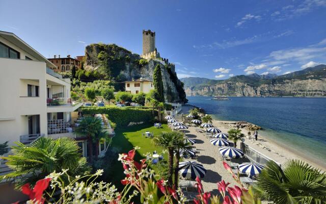 Hotel Castello Lake Front