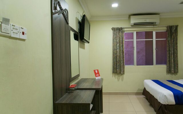 OYO Rooms Imbi Monorail Station