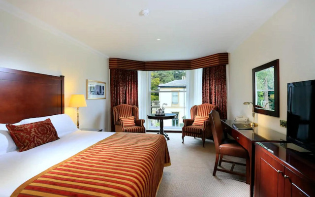 Macdonald Norwood Hall Hotel
