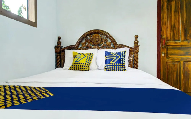 OYO HOMES 91242 Desa Wisata Cibuntu Kuningan Syariah