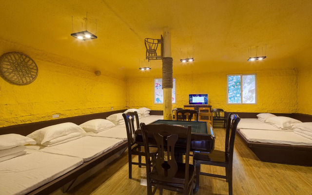 Village Utopia Backpackers Hostel