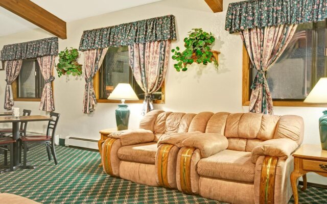 Travelodge by Wyndham Valleyfair Shakopee