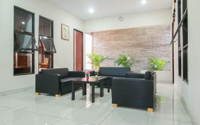 RedDoorz Syariah near Universitas Jenderal Soedirman