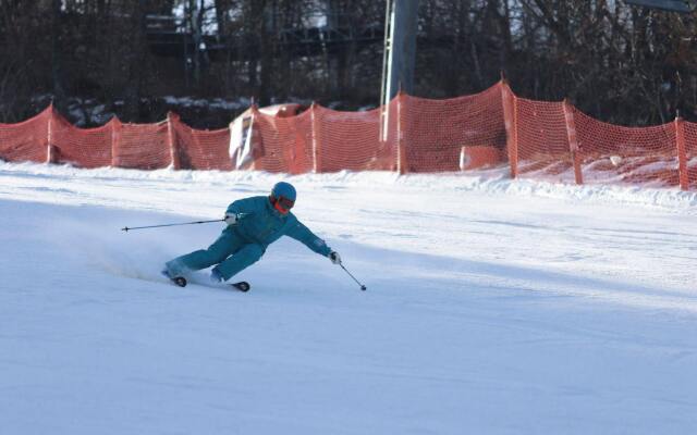 Mona Yongpyong Tower Condominium