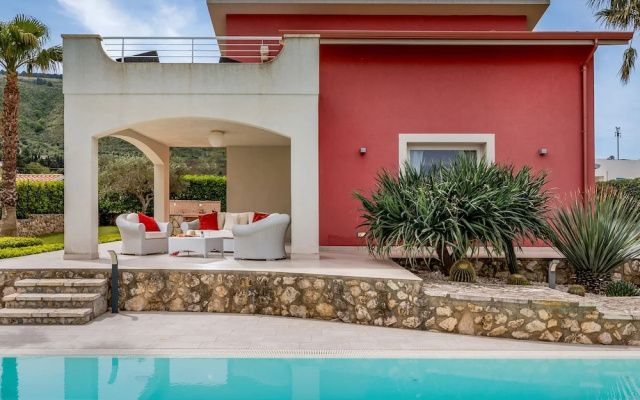 Villa Jacqueline con Piscina Privata 8 Posti Letto