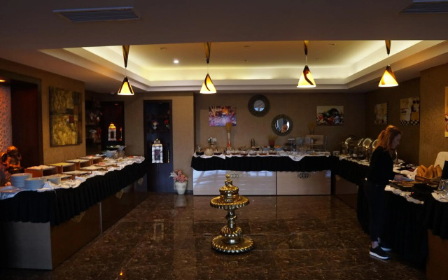 Asrin Park Hotel
