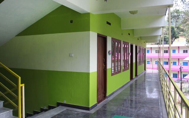 OYO 16541 Majestic Residency