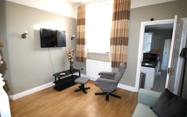 Large 3 Bed Bungalow - Beautiful Refurb - Garden