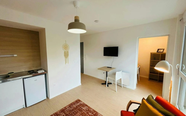 We Live In R - Suite 204