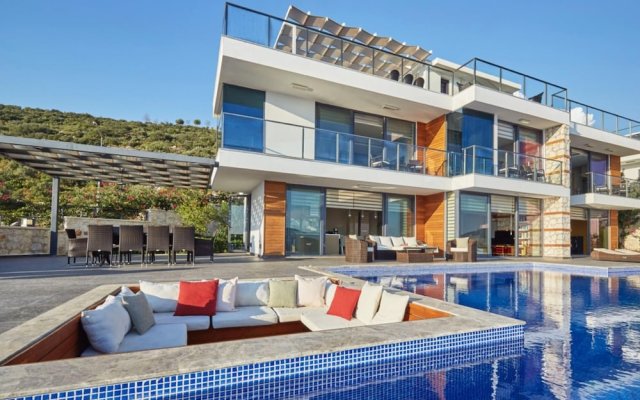 Villa Elmas -stunning 5 bed Villa With Rooftop bar