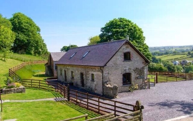 Boffins Barn at Pen Isa Cwm