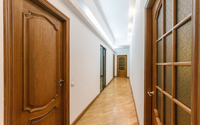 4 bedroom apartment at the Palace of Sport