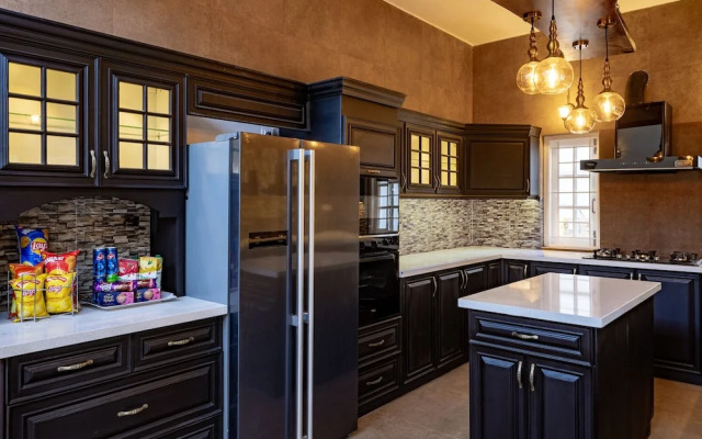 Petals Luxury Homestay