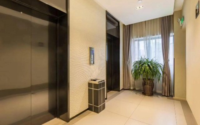 Home business hotel (suqian west lake road bus station)