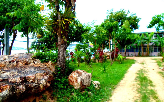 Bangrak Bungalow