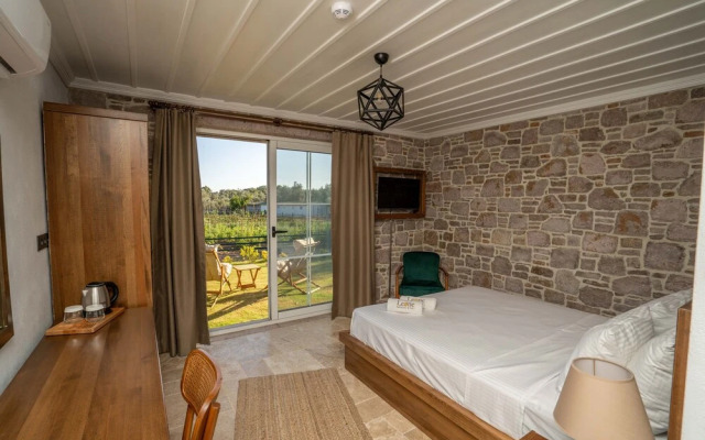 Leone Natural Otel