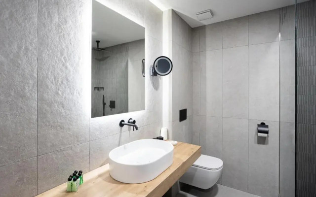 Blue Star Luxury Hotel