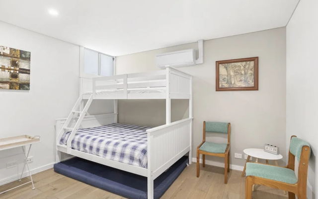 The Shoal Apartments, Unit 310 – Guest Rooms – Shoal Bay