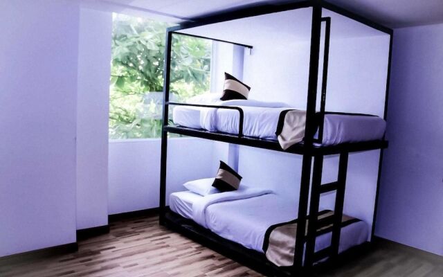 The Lodge Yangon Poshtel - Hostel