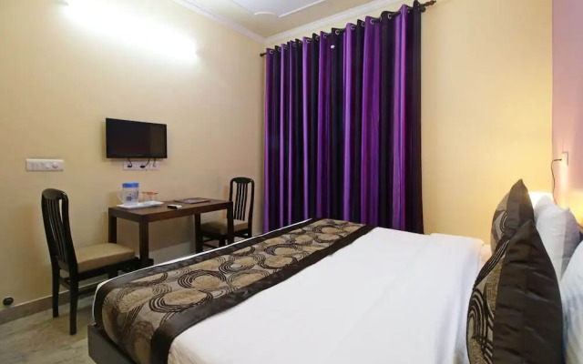 Oyo 7967 Near Medanta