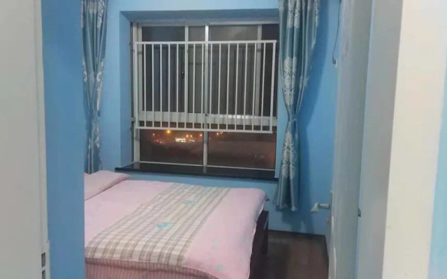Apple Apartment