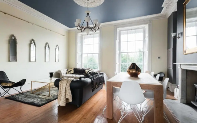 The Prince George Townhouse - Gorgeous 5bdr Townhouse