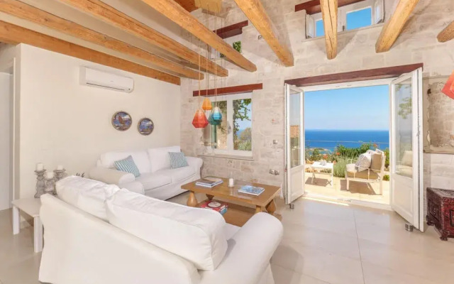 The Yiameli Collection - Meli