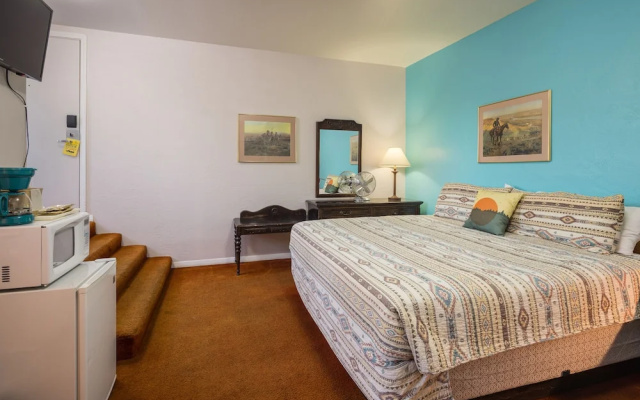 Apache Motel