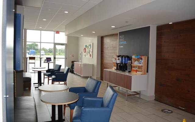 Holiday Inn Express & Suites Liberal