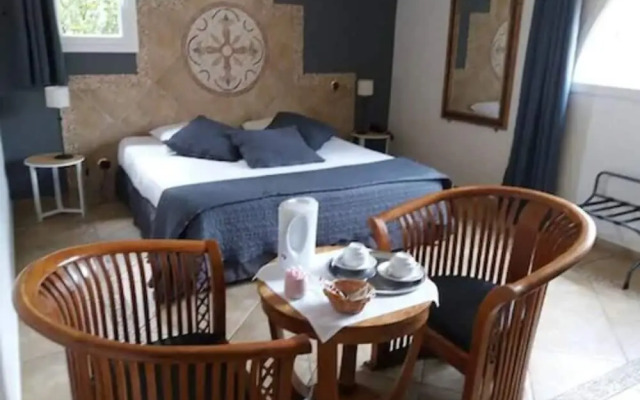 Logis Hotel Restaurant Les II Mas