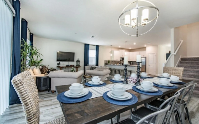 8 Bedroom 5 Bathroom Villa