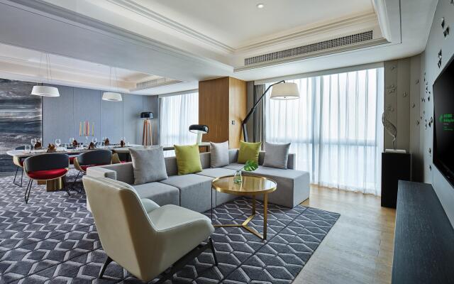 Holiday Inn Guangzhou South Lake by IHG