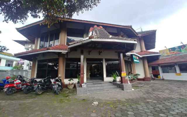 OYO 90283 Hotel Rajadani Ackni