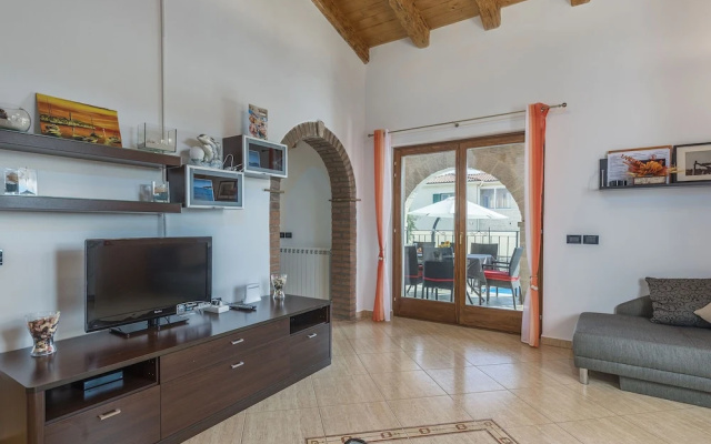 Villa with Private Pool Just 10 Minutes Drive From the Beach And Porec Center - Villas_and_Bungalows in Porec - Photo 3