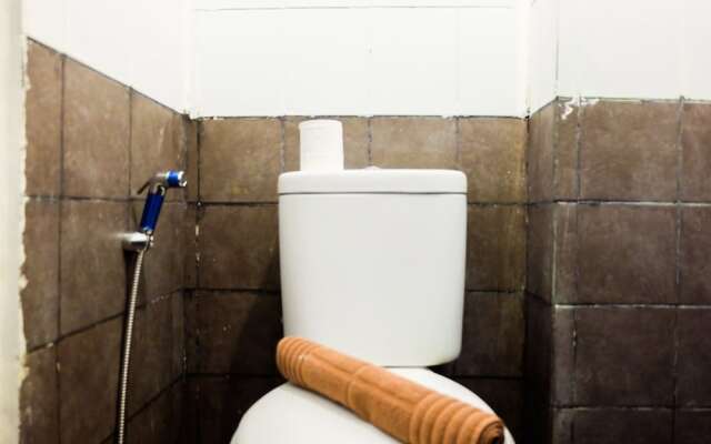 Minimalist Studio Green Pramuka Apartment