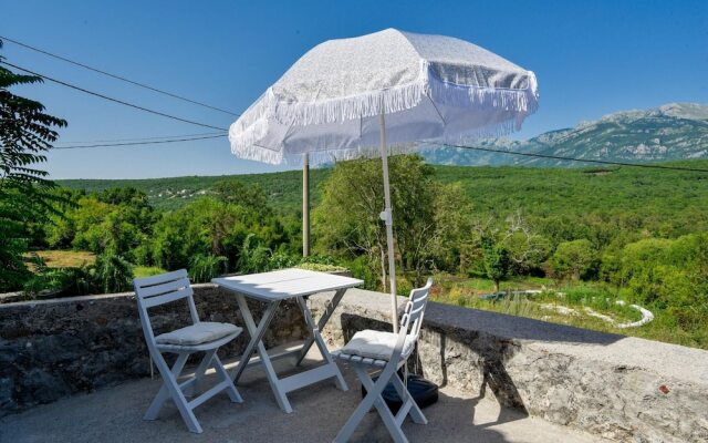 Nature View House w Terrace Near Beach in Budva