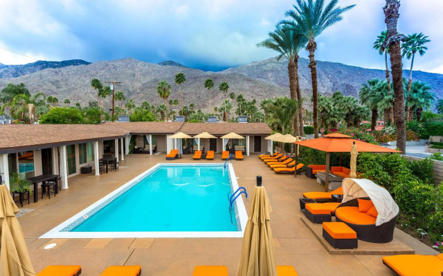 Little Paradise Hotel