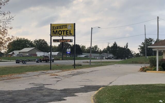 Hawkeye Motel