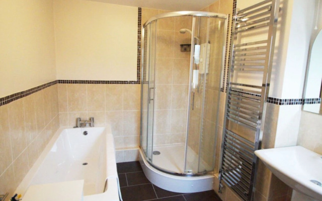 Narber Llangwm in Llangwm