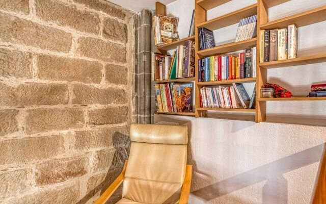 Quiant Holiday Home in Azille With Terrace