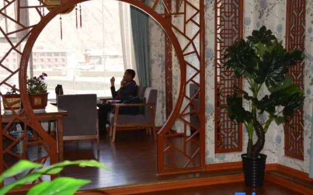 Xilaishe Hotel